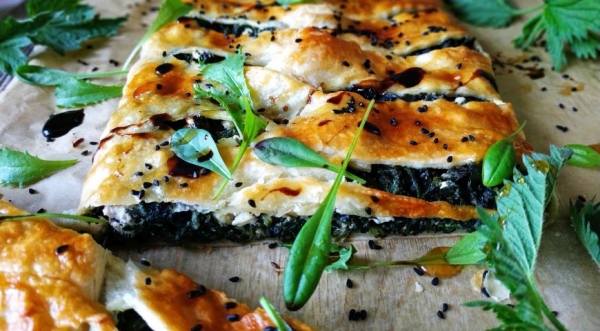 Пирог с крапивой и брынзой, пошаговый рецепт с фото Пирог с крапивой и брынзой, пошаговый рецепт с фото