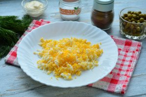 Слоеный салат из пекинской капусты