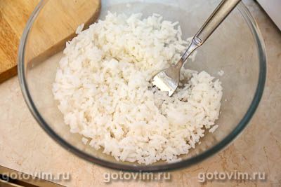 Рисовый салат с креветками, авокадо и манго Рисовый салат с креветками, авокадо и манго