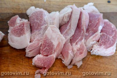 Свинина со свеклой и черносливом