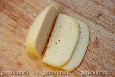 Колбаски на шпажках в слоеном тесте