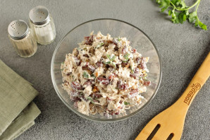 Диетический салат с фасолью