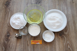 Меренговый рулет со сливками