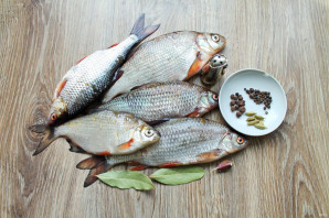 Пряный посол речной рыбы