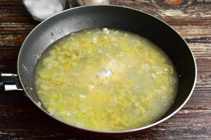 Луковый суп по-парижски Луковый суп по-парижски