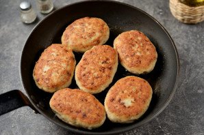 Рыбные котлеты из пеленгаса Рыбные котлеты из пеленгаса