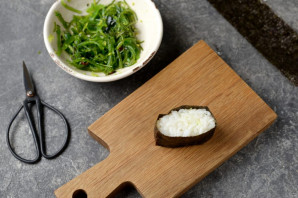 Роллы с чукой Роллы с чукой