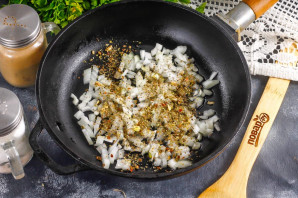 Сливочный соус с базиликом Сливочный соус с базиликом