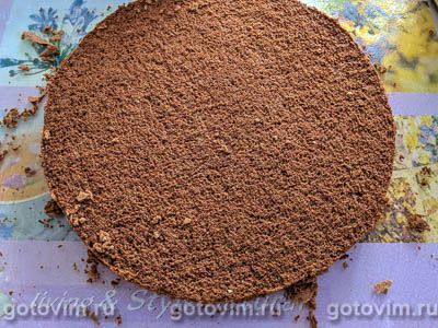 Шоколадный торт с шоколадно-кофейным кремом и ягодной прослойкой Шоколадный торт с шоколадно-кофейным кремом и ягодной прослойкой