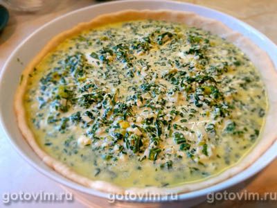 Пасхальный пирог с яйцами и зеленью