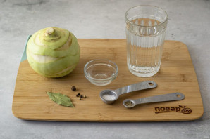 Маринованная кольраби