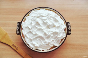 Яблочный пирог с белковым кремом