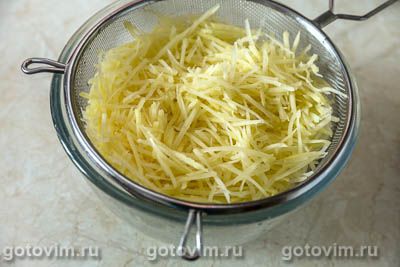 Запеканка из тертой картошки с мясными фрикадельками Запеканка из тертой картошки с мясными фрикадельками