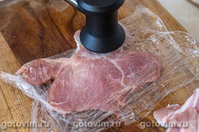 Крученики волынские из свинины с капустой, запеченные в сметане