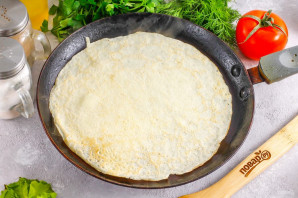 Блинный торт с ветчиной и сыром