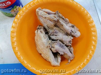 Куриный суп с овощами и вареным яйцом Куриный суп с овощами и вареным яйцом