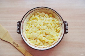 Яблочный пирог с белковым кремом