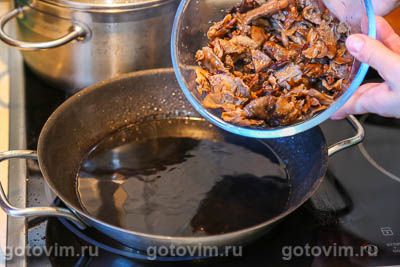 Пирог из голубцов с пшеничной кашей, грибами и овощами 