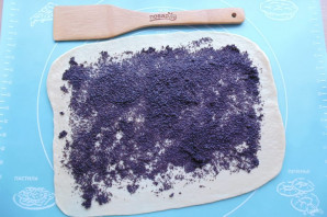 Орехово-маковый рулет