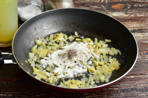 Луковый суп по-парижски Луковый суп по-парижски