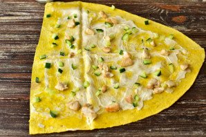 Рулет из лаваша с курицей и огурцами