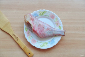 Морской окунь в сметане в духовке