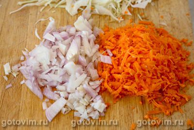 Крученики волынские из свинины с капустой, запеченные в сметане