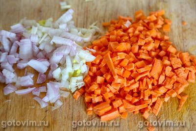 Суп из говядины с помидорами и консервированным зеленым горошком