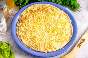 Блинный торт с ветчиной и сыром