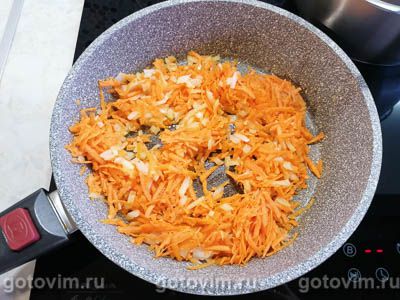 Куриный суп с овощами и вареным яйцом Куриный суп с овощами и вареным яйцом