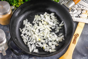 Сливочный соус с базиликом Сливочный соус с базиликом