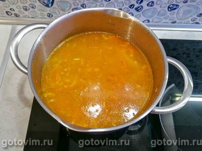 Куриный суп с овощами и вареным яйцом Куриный суп с овощами и вареным яйцом