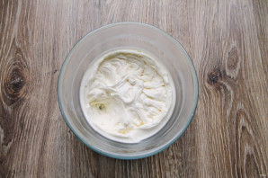 Слоеные трубочки со взбитыми сливками