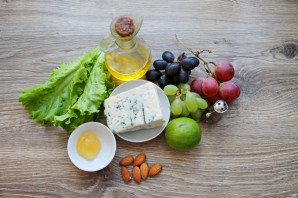 Салат "Дор блю" с виноградом