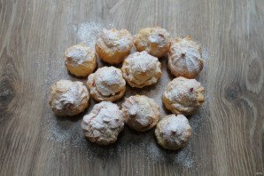 Профитроли с ягодами