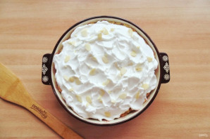 Яблочный пирог с белковым кремом