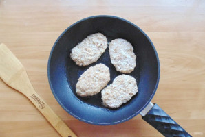 Котлеты из тушенки