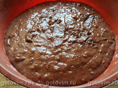 Бисквит на вине с шоколадной глазурью