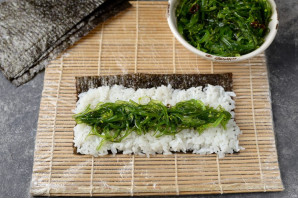 Роллы с чукой Роллы с чукой