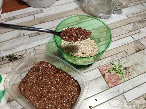 Рецепт: Кефирный напиток "Диетический" - с овсянкой, разными семечками ...