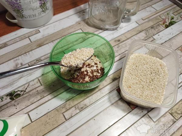 Рецепт: Кефирный напиток "Диетический" - с овсянкой, разными семечками ...