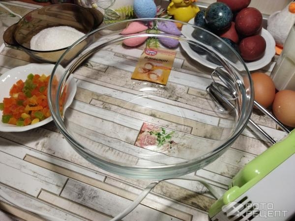 Рецепт: Кулич на кефире - с цукатами, без дрожжей, готовимся к Пасхе, просто и быстро