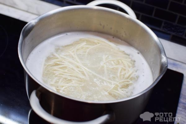 Рецепт: Лапша удон - С курицей, шампиньонами и овощами. Очень вкусное японское блюдо!