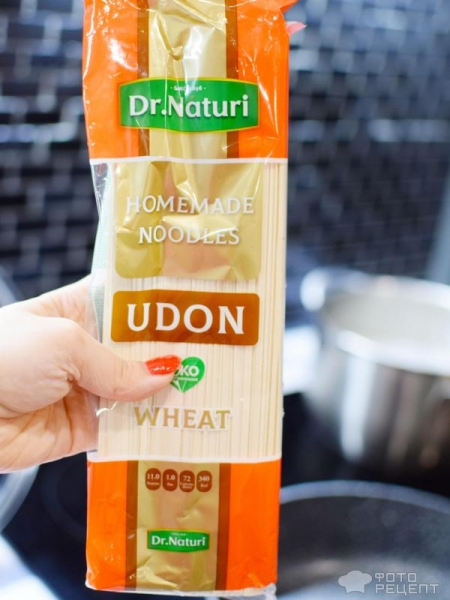 Рецепт: Лапша удон - С курицей, шампиньонами и овощами. Очень вкусное японское блюдо!