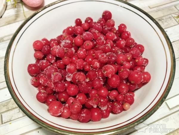 Рецепт: Витаминный морс - смородиновое ассорти из красной и чёрной смородины