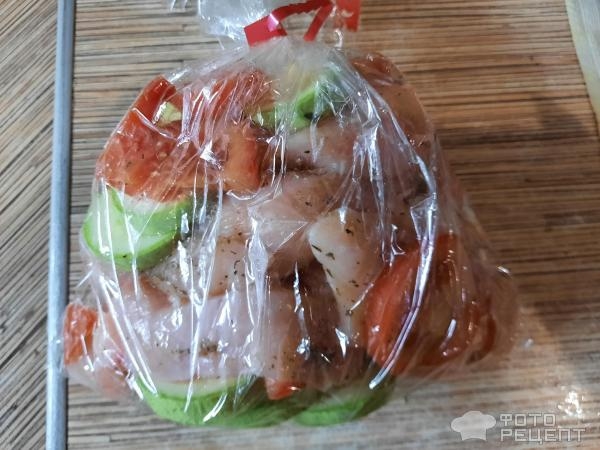 Рецепт: Запеченная в рукаве курица с овощами - ПП-рецепт, всего 3 ингредиента