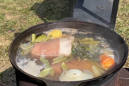 Рулька в пиве или вепрево колено Рулька в пиве или вепрево колено