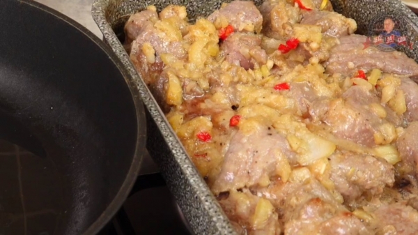 Свинина в соево-имбирном маринаде