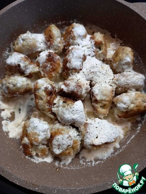 Тефтели из рыбы, тушенные в сметане Тефтели из рыбы, тушенные в сметане