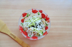 Витаминный салат из морской капусты